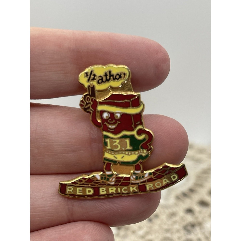 Vintage 1/2 Athon 13.1k Running Marathon Enamel Pin Red Brick‎ Road Brick Runner